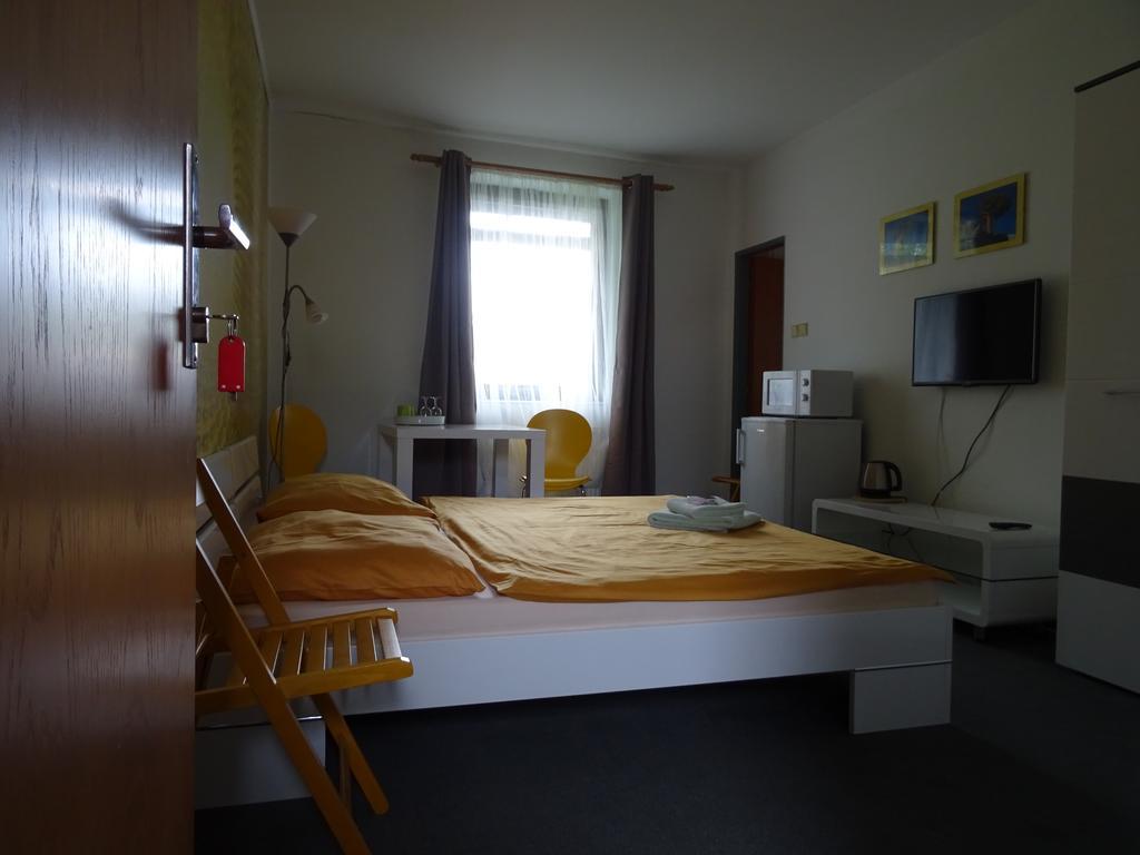 Penzion Eden Turnov Zimmer foto